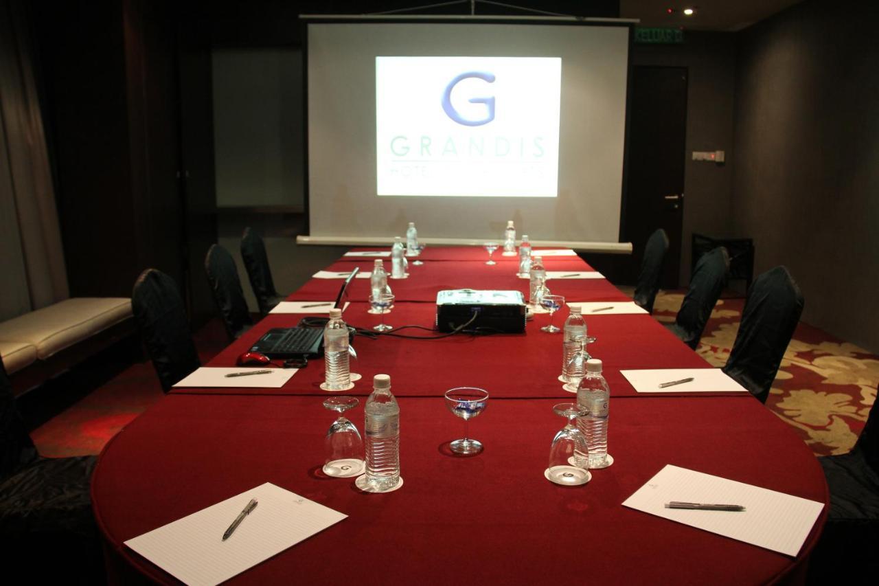 Grandis Hotels And Resorts Кота Кинабалу Екстериор снимка